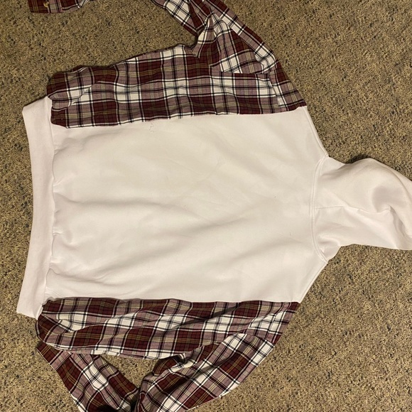 Upcycled wink thematic hoodie - Picture 5 of 5